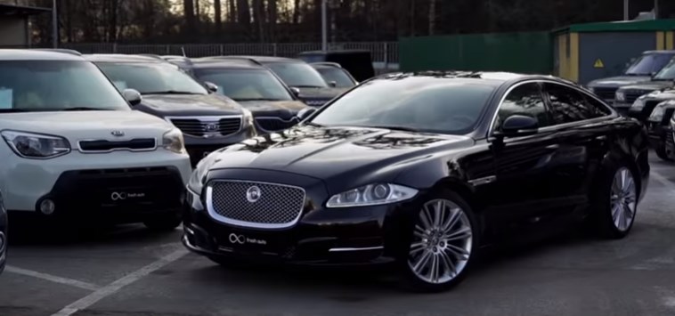 Jaguar XJ