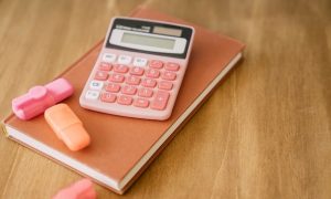 Калькулятор для расчета денег под ПТС: плюсы и минусы использования