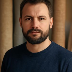 Дмитрий Соколов — фото эксперта по текстильному оформлению в студийном освещении