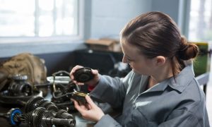 Рекомендации по обслуживанию и ремонту легковых автомобилей: выбор сервисного центра, плановые работы и типичные неисправности